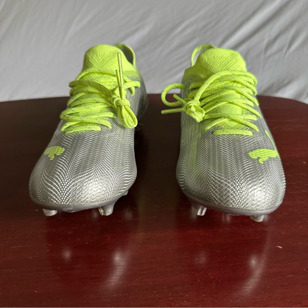 Puma Ultra 1.4 FG Cleats Women’s size 6.5 in Metallic Silver and Neon Yellow - Picture 2 of 8